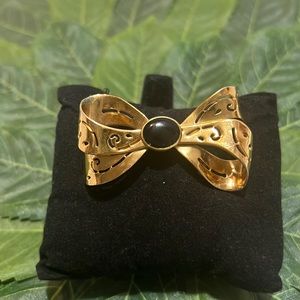 Coro Mid Century Pegasus Bow Brooch